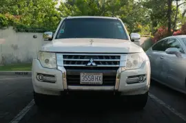 2017 Mitsubishi Pajero