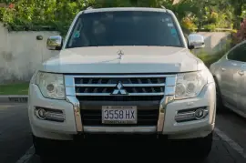 2017 Mitsubishi Pajero