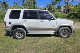 2001 Isuzu Trooper