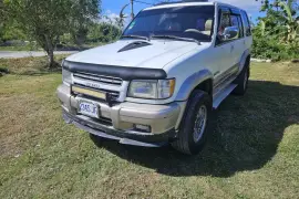 2001 Isuzu Trooper