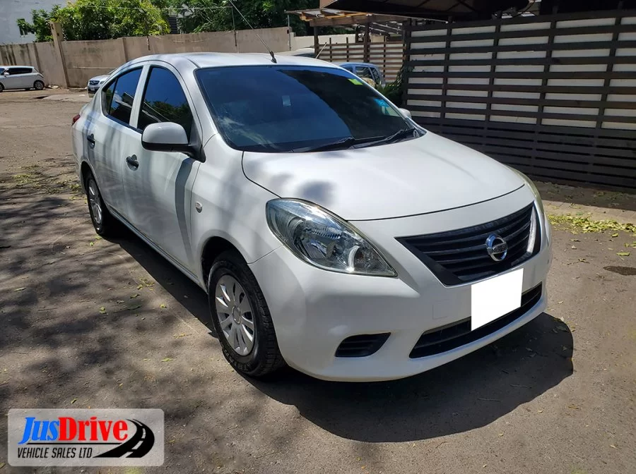 2013 NISSAN LATIO