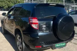 Toyota RAV4 2,0L 2011