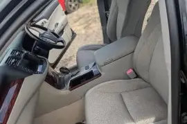 2012 Toyota Crown Royal Saloon