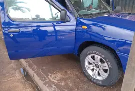 2003 Nissan Frontier pickup