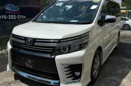 Newly Imported 2017 Toyota Voxy Z S Package