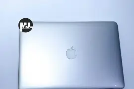 MacBook Pro 15” Intel i7 turbo up to 3.70ghz very fast
