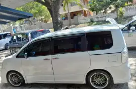 Pearl white 2011 Toyotta Voxy