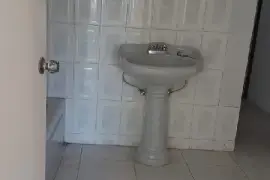 4 Bedrooms 3 Bathrooms House