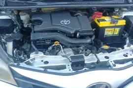 2014 Toyota Vitz,