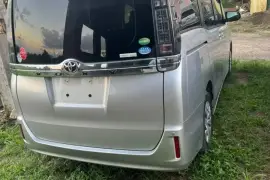 2016 Toyota Voxy
