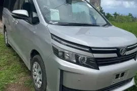 2016 Toyota Voxy