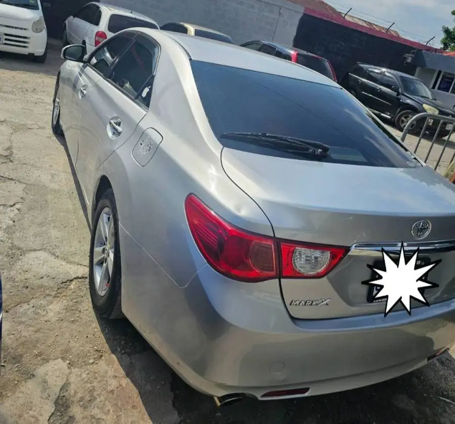 2012 Toyota Mark X