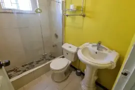 2 Bedroom, 2 bathroom House 