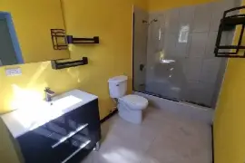 2 Bedroom, 2 bathroom House 