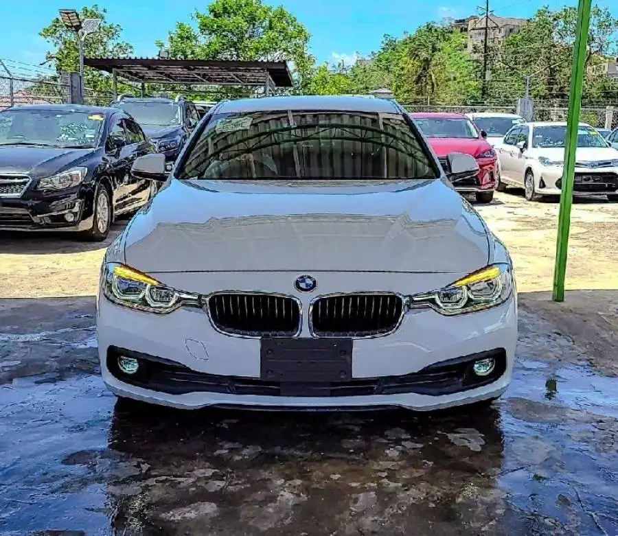 BMW 320i 2016