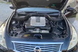 2010 nissan skyline