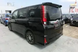 2015 Toyota Noah SI