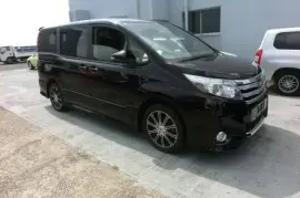 2015 Toyota Noah SI