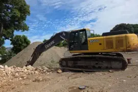 2008 John Deere 350 Excavator with hydraulic hammer