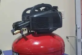 6 gallon Porter Cable Air compressor
