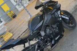 Yamaha R1