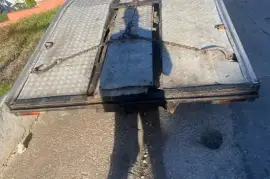 Wrecker bed with wrench easy put on