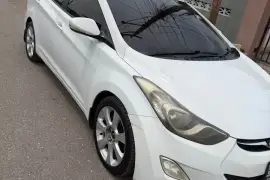 Hyundai elantra 2012
