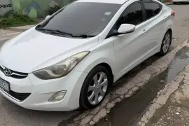 Hyundai elantra 2012