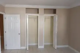 2 Bedrooms 1 Bathroom Apartment