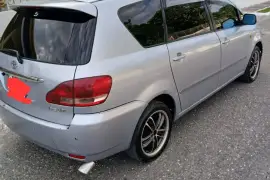 2003 Toyota Ipsum