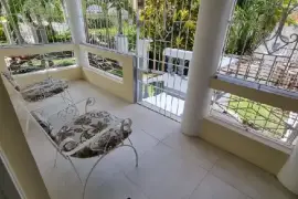 1 Bedroom, 1 Bathroom Apartment