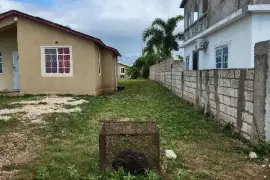 2 Bedrooms, 1 Bathroom House