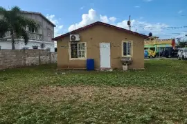 2 Bedrooms, 1 Bathroom House