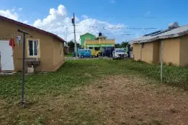 2 Bedrooms, 1 Bathroom House