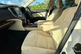 2015 Toyota Crown Royale 