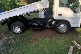 2006 Isuzu elf