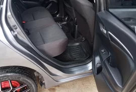 Honda fit 2018,call 3103022