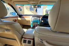 2005 toyota crown royal saloon 