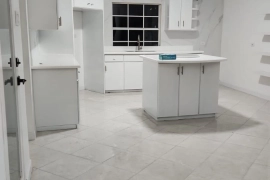 5 Beds 5 Baths House
