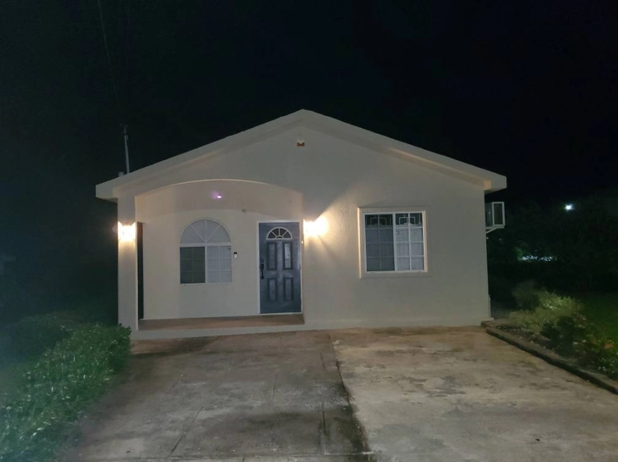 2 Bedrooms & 2 Baths House