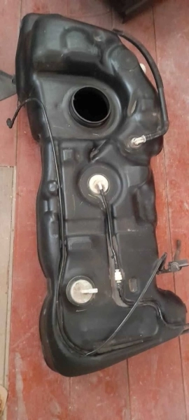 Nissan Tiida Gas Tank