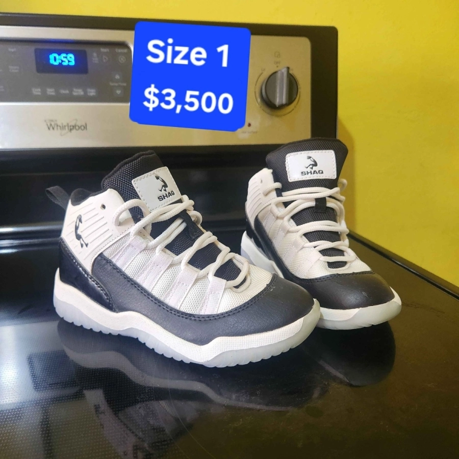 Brand New An Cheap Sneakers Size