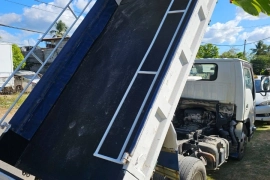 Isuzu truck tipper