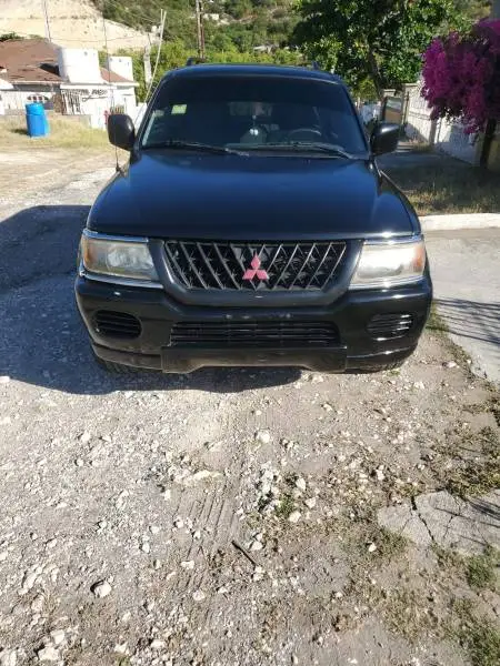 2002 Mitsubishi Montero Sport