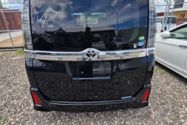 Toyota Voxy 2017