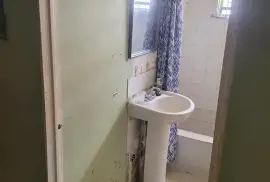 4 Bedrooms and 2 Bathroom House