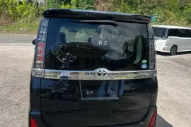 2015 Toyota Voxy 8 seater Newly Imported