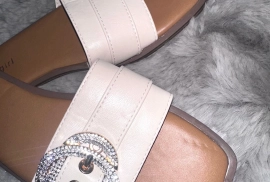 Size 8 Women’s Slippers