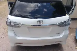 2017 Toyota Wish (4WD)