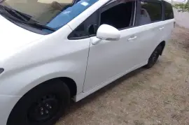 2017 Toyota Wish (4WD)